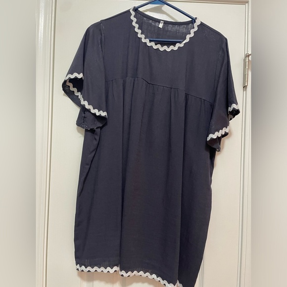 Tops - Boutique Blouse with detail